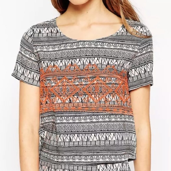 Lush by Anthropologie geometric tribal design crop top women’s size Large - Picture 1 of 10